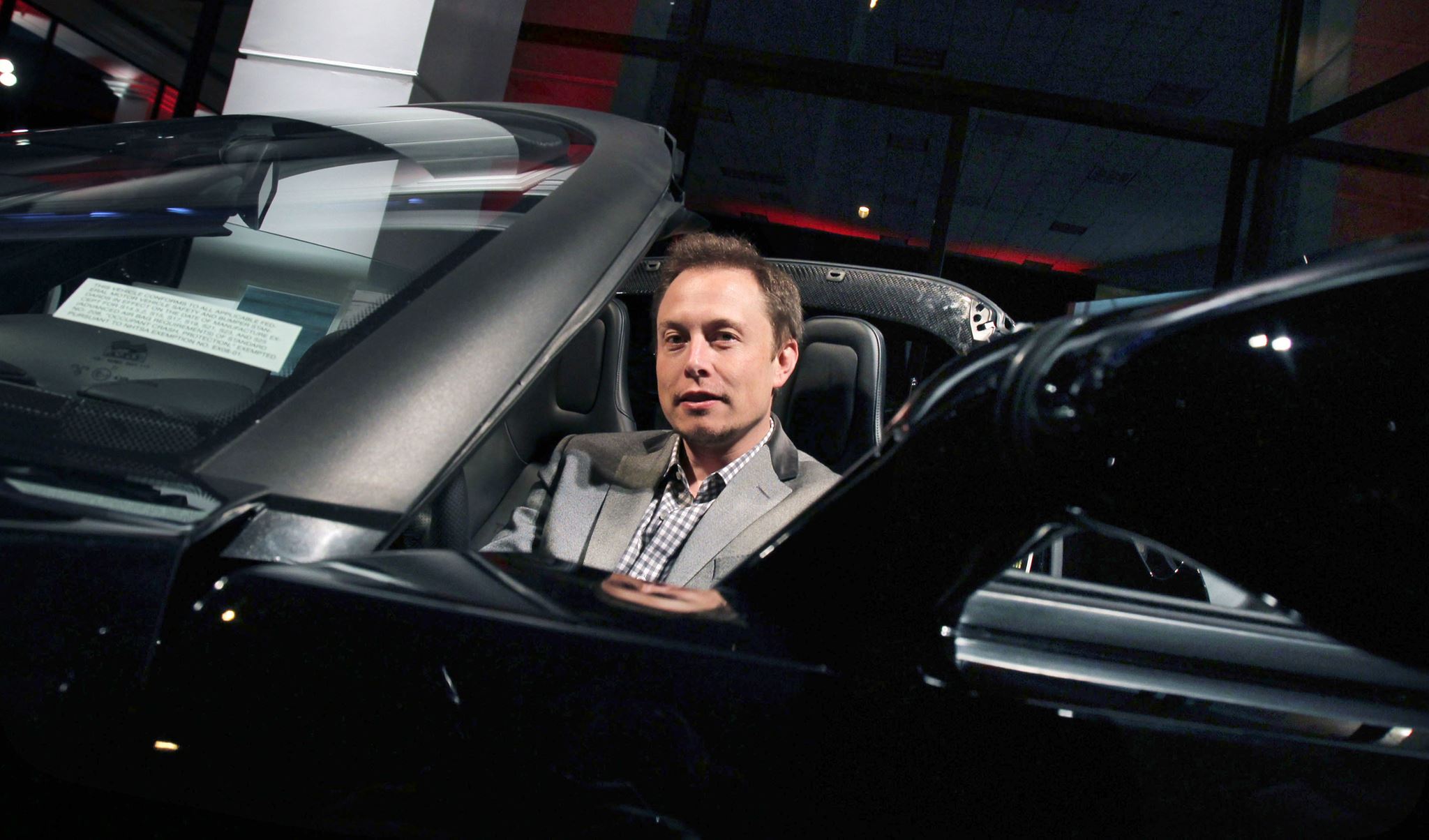 Τα οχήματα της Tesla χωρίς οδηγό προσεχώς στους δρόμους