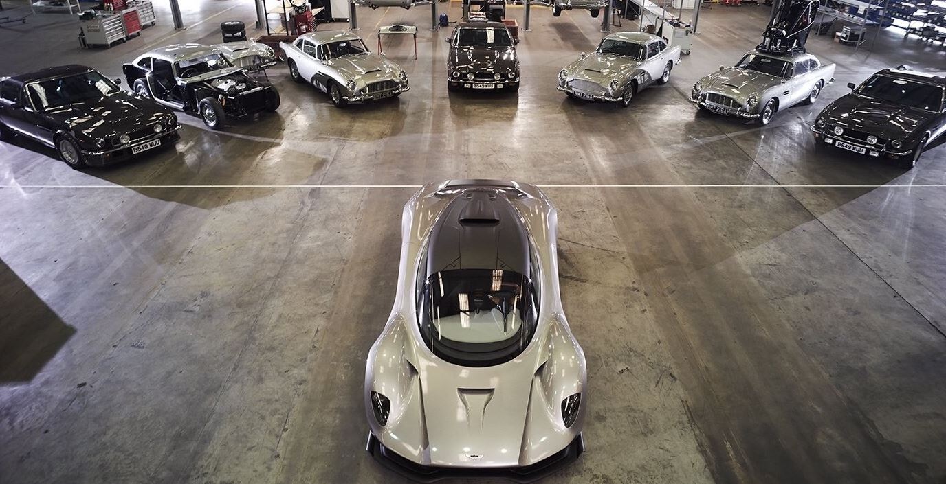 Όλες οι Aston Martin του James Bond σε πλήρη παράταξη