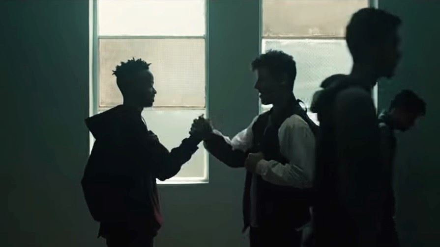 1-800-273-8255, ένα κομμάτι που επιτελεί κοινωνικό έργο