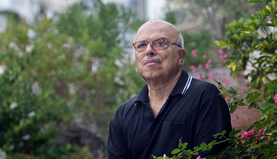 Ο Γιάννης Ξανθούλης πιστεύει πως είναι καλύτερος αναγνώστης από συγγραφέας