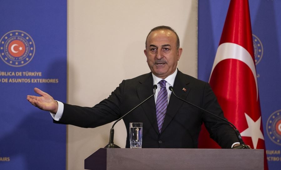 Αστείες δικαιολογίες Cavusoglu για το καψόνι στον Τζιτζικώστα