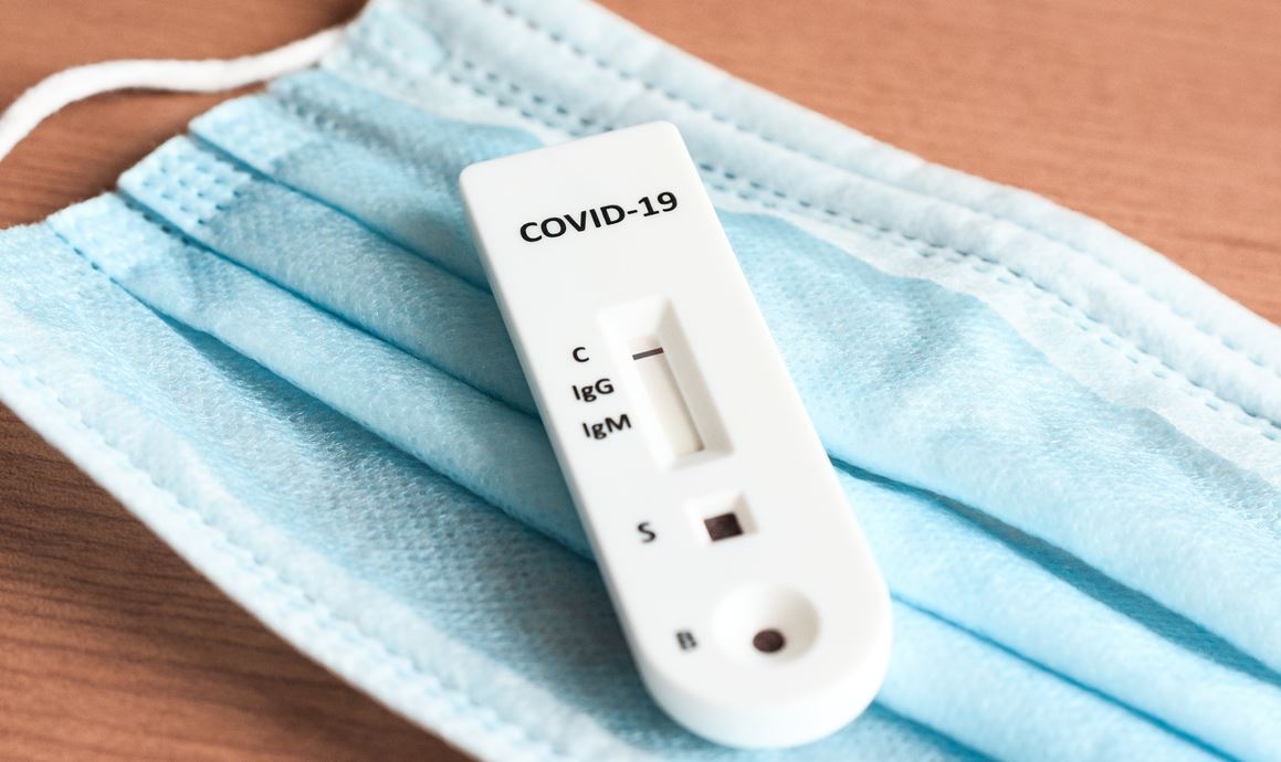 Τέλος στη δωρεάν διάθεσή των self tests από τα φαρμακεία