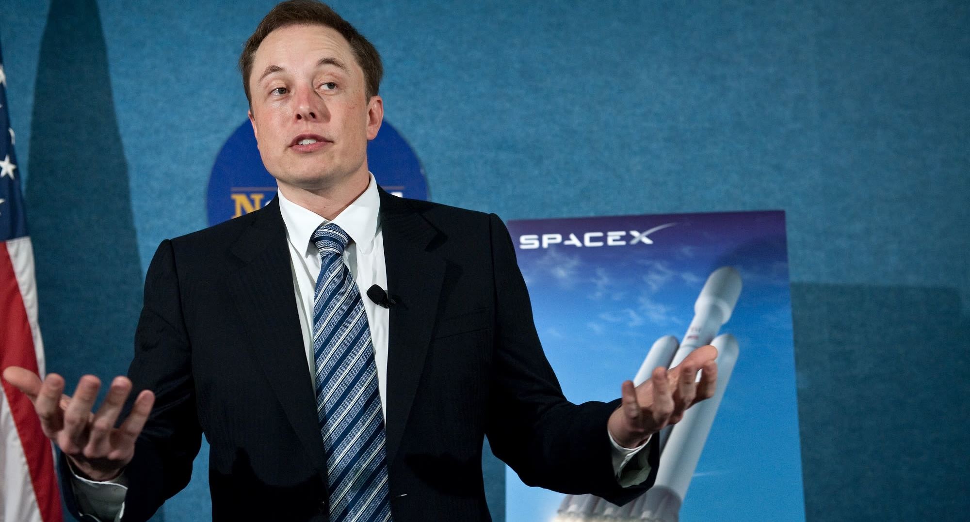 Ο Elon Musk θέλει να βομβαρδίσει τον Άρη