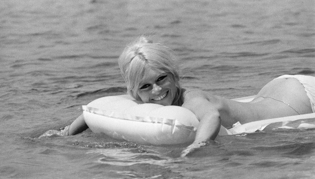 Αλήθειες και μύθοι για το σεξ στις διακοπές