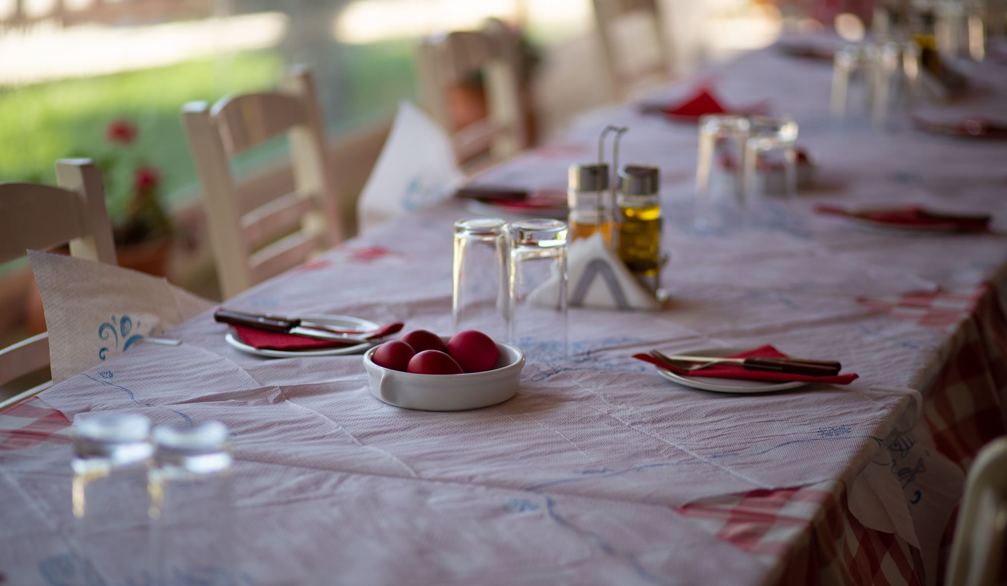 Τρομάξαμε με το πόσο κοστίζει το πασχαλινό τραπέζι φέτος