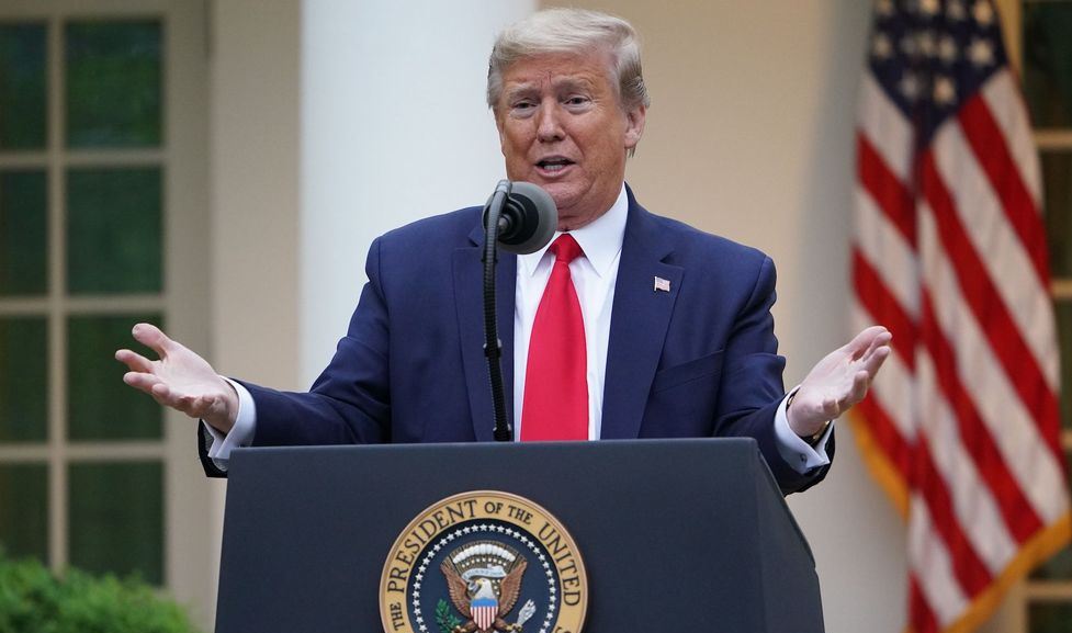 Αντιδράσεις για τη νέα, άνευ προηγούμενου, απόφαση του Donald Trump