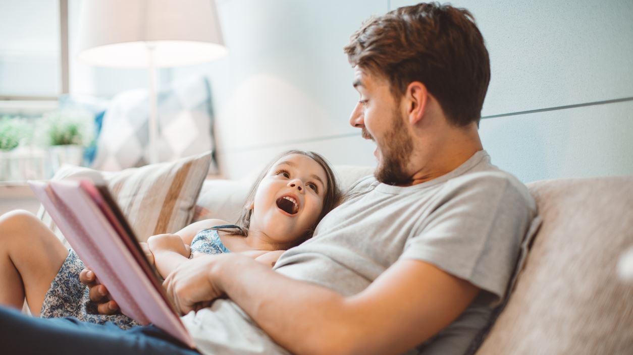 Το κόλπο για να ενθαρρύνεις το παιδί σου να διαβάζει βιβλία