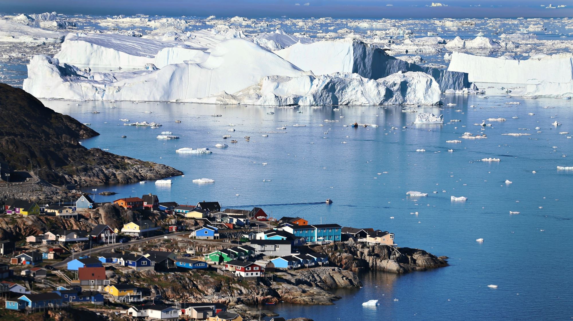 Οι πάγοι της Γροιλανδίας λιώνουν 7 φορές πιο γρήγορα από ότι τη δεκαετία του '90