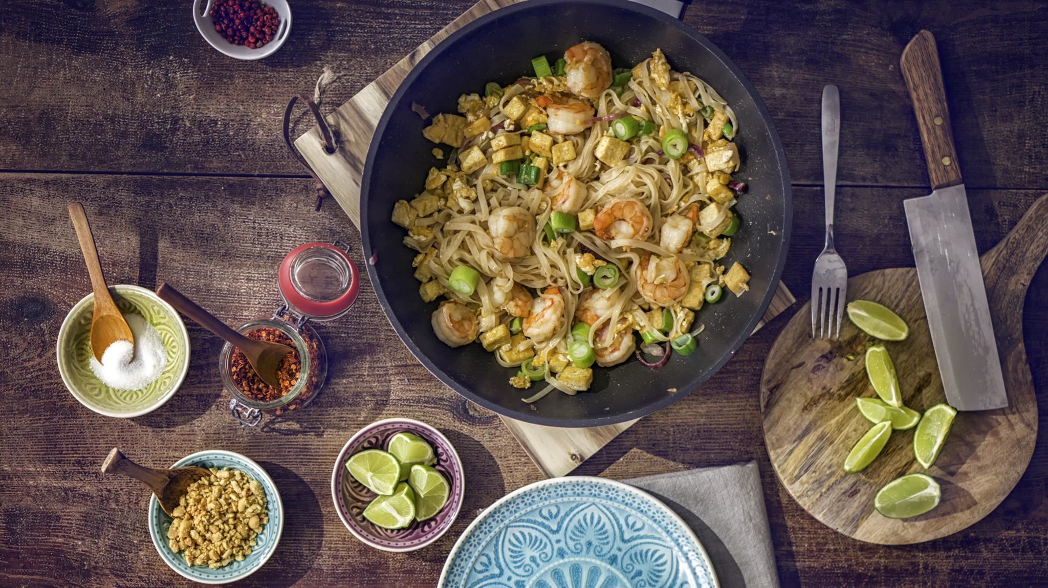 Pad Thai: Όλο το ταϊλανδέζικο street food σε ένα πιάτο