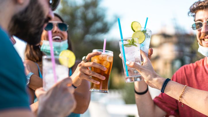Εστίαση: Σήμερα η πρεμιέρα, με λίστες αναμονής