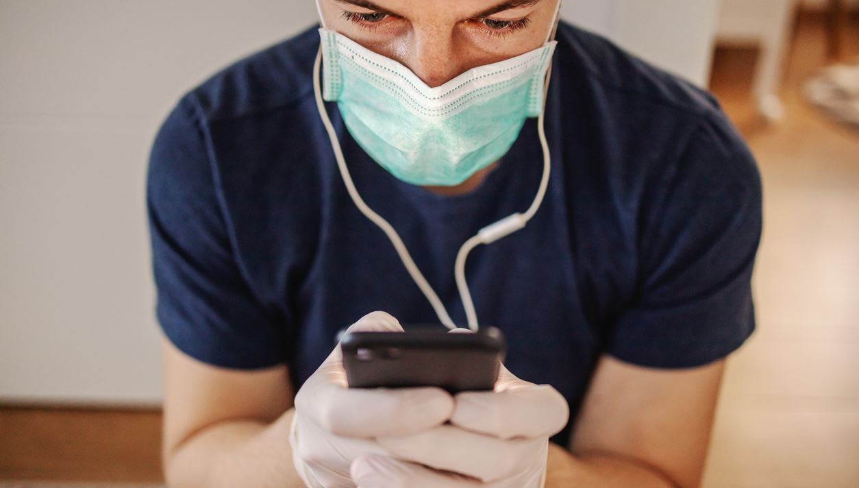 Πολύ σύντομα smartphones θα εντοπίζουν κρουσμάτα κορονοϊού στην Βρετανία