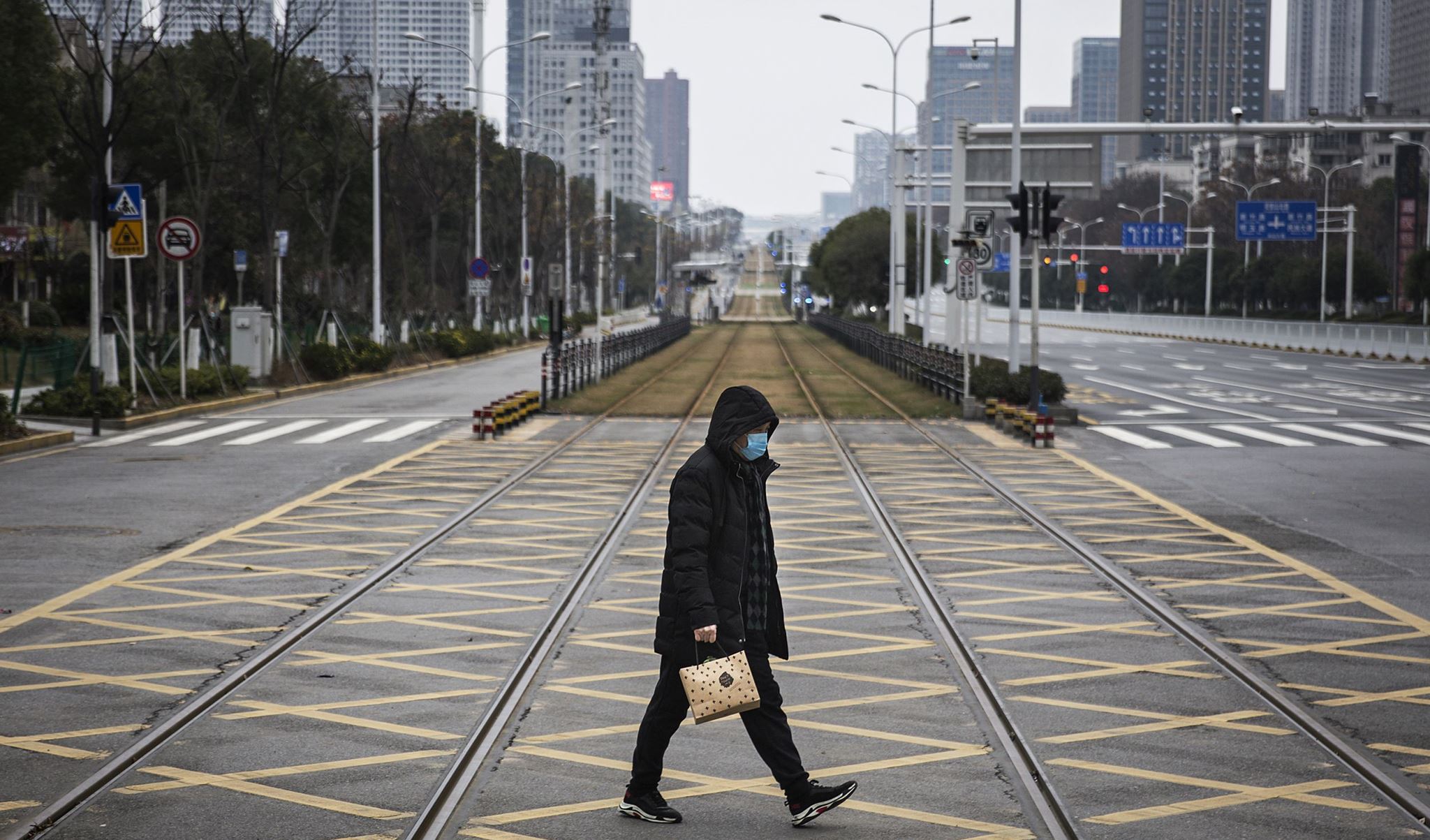 Σχεδόν ένα δισεκατομμύριο άνθρωποι σε καραντίνα