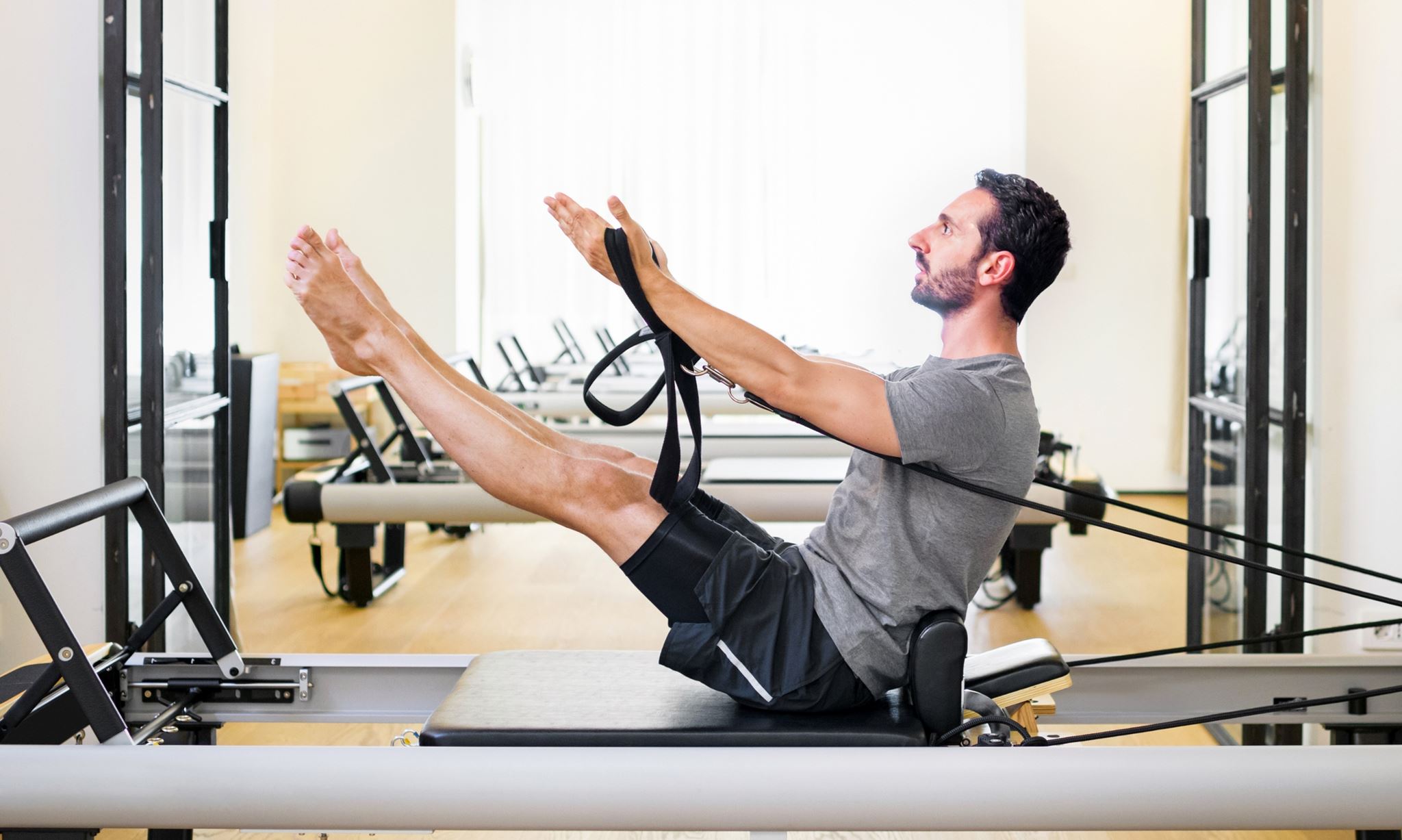 6 ασκήσεις Pilates για πανίσχυρα πόδια και κορμό