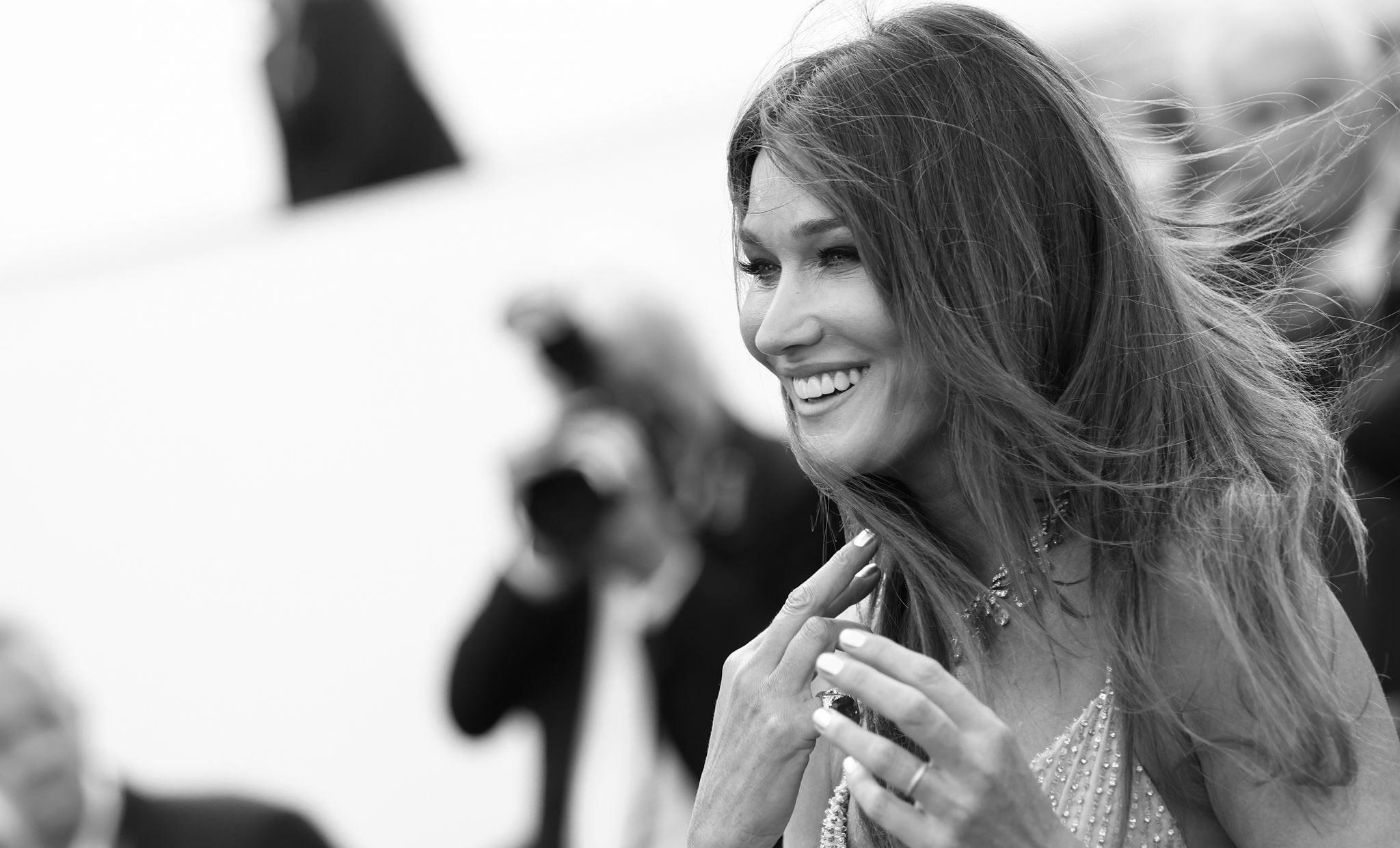 Η Carla Bruni μάγεψε (και) τη Βενετία