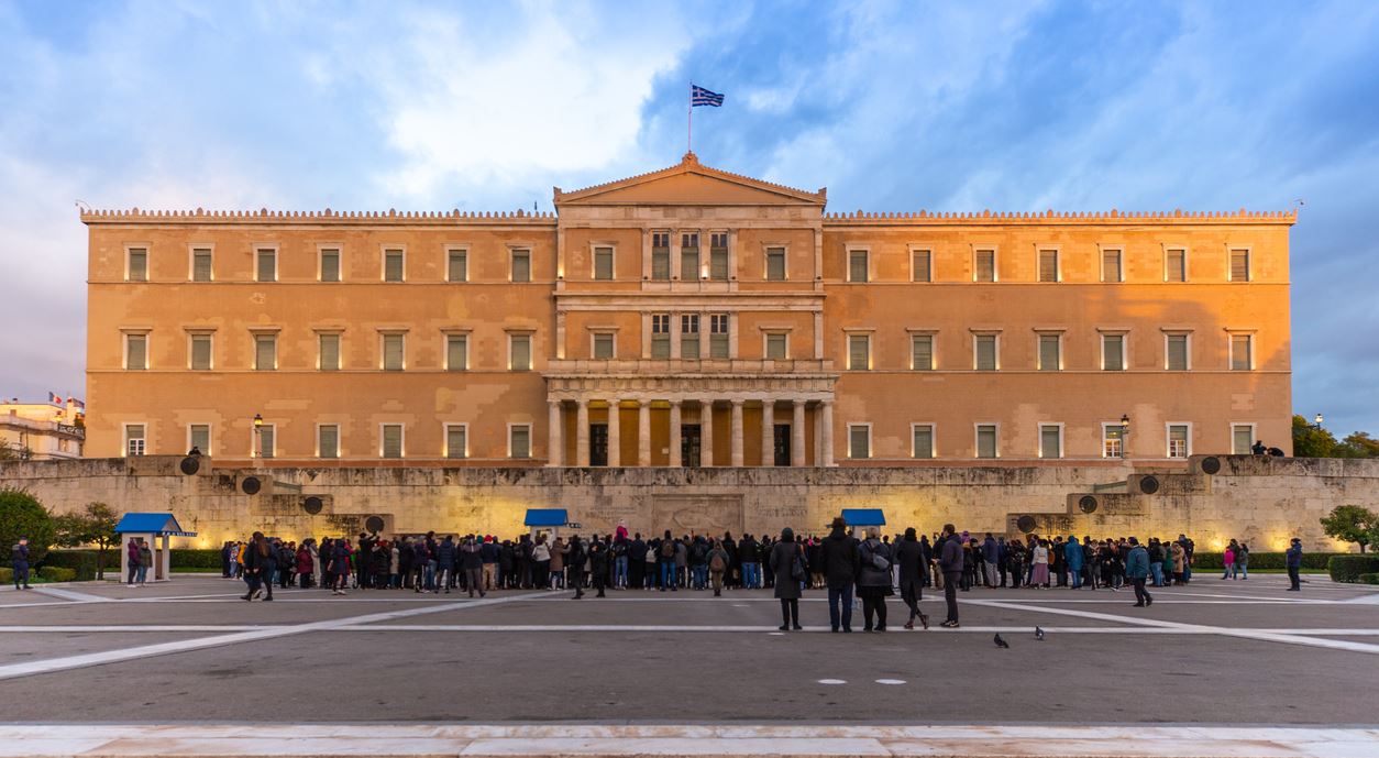 Οι πιθανότητες για εκλογές το φθινόπωρο