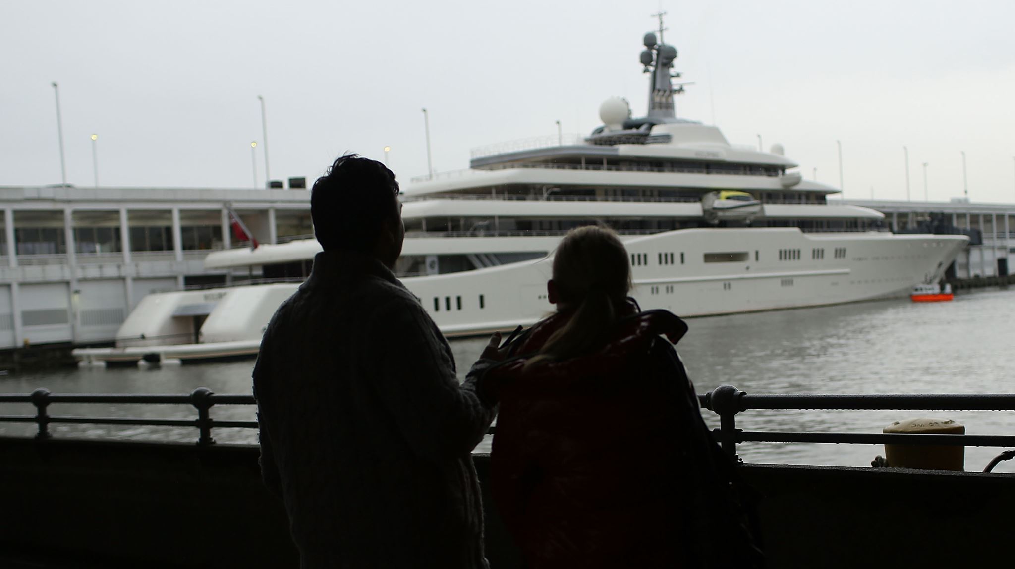 To 'εγχειρίδιο' των Ρώσων ολιγαρχών για να αποφεύγουν τις κυρώσεις