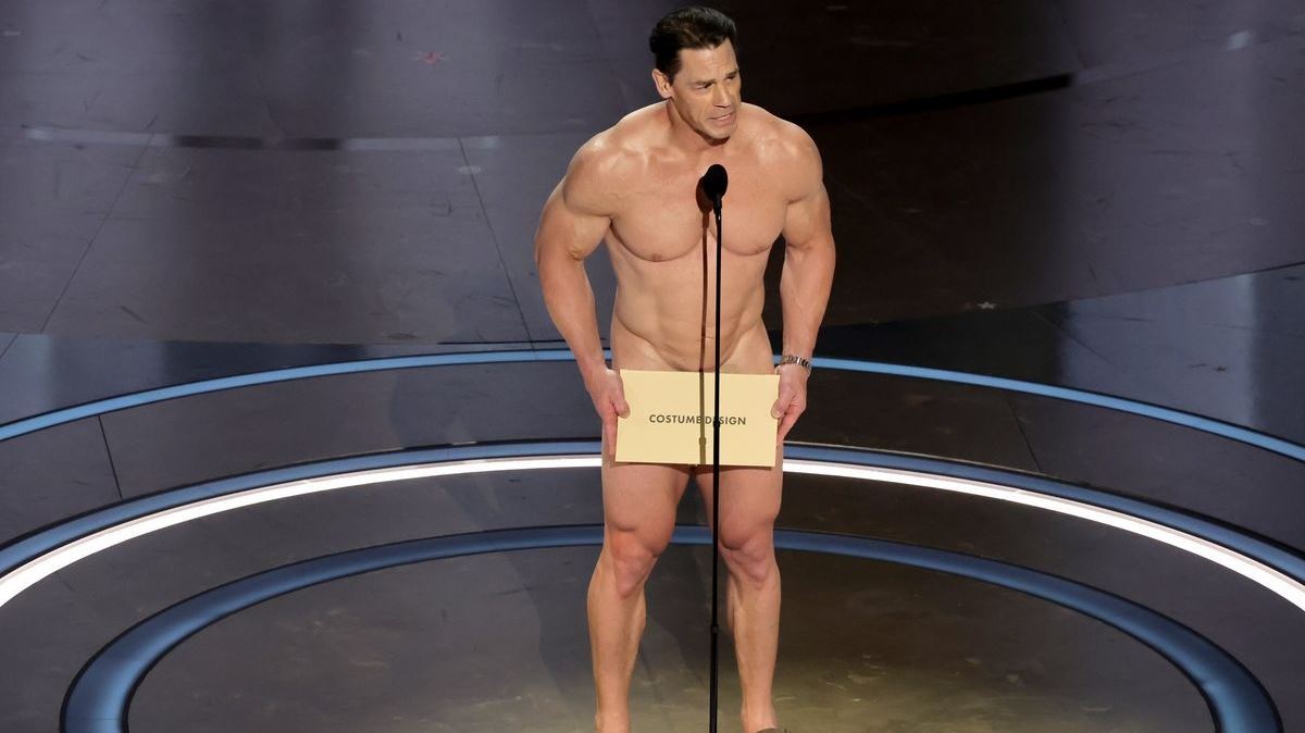 Μάθαμε τελικά γιατί ήταν γυμνός ο John Cena στα Oscars 2024