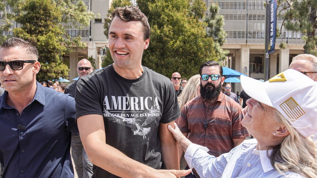 'Η δολοφονία του Τσάρλι Κερκ': Μυστηριώδες βιβλίο εμφανίστηκε στο διαδίκτυο πριν την δολοφονία του