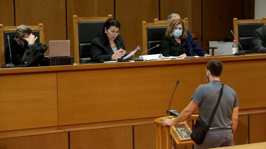 Το αφιέρωμα της Guardian στις γυναίκες που αποκαθήλωσαν τη Χρυσή Αυγή