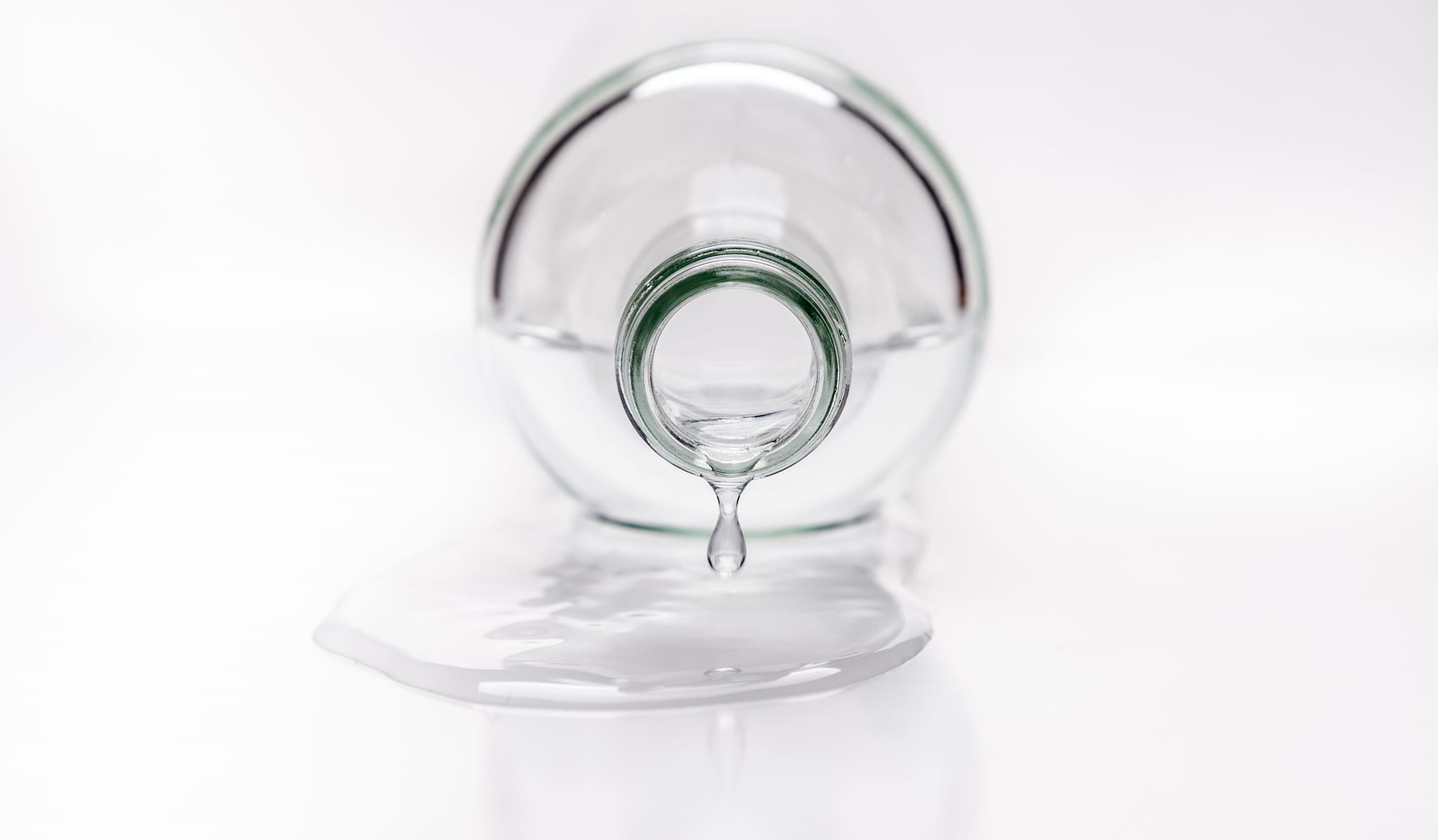 Τα σημάδια που δείχνουν ότι δεν πίνεις αρκετό νερό