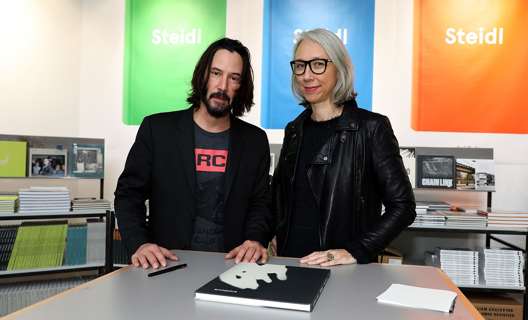 Ο Keanu Reeves κάνει business