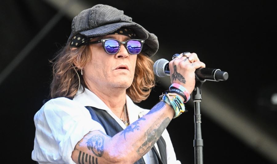 Johnny Depp, εσύ;