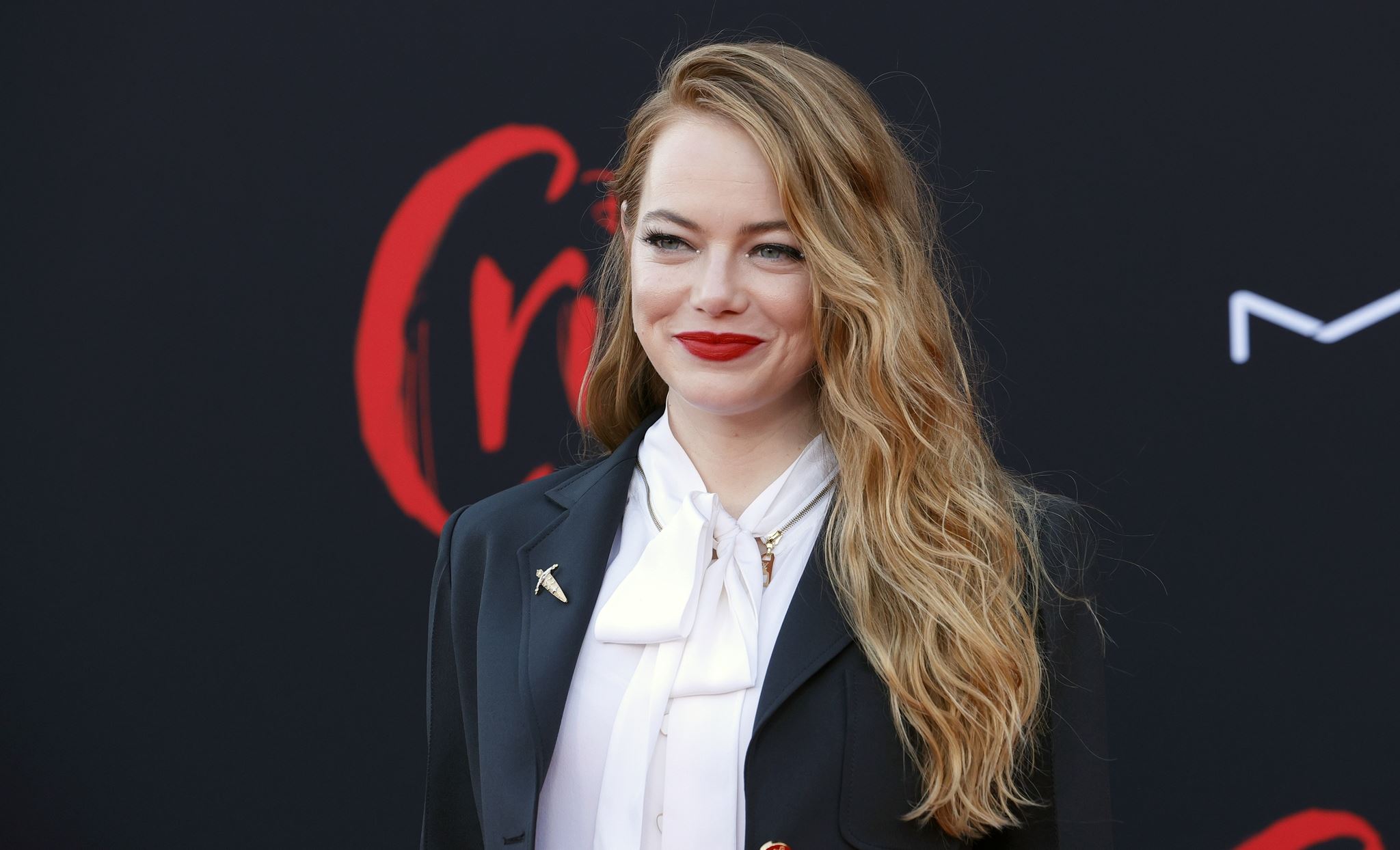 O viral χορός της Emma Stone στη νέα ταινία του Γιώργου Λάνθιμου