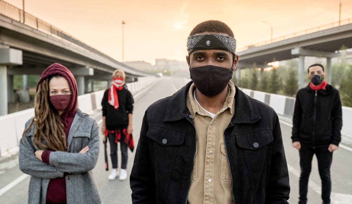 Περιμένοντας την αποκλιμάκωση της Covid-19