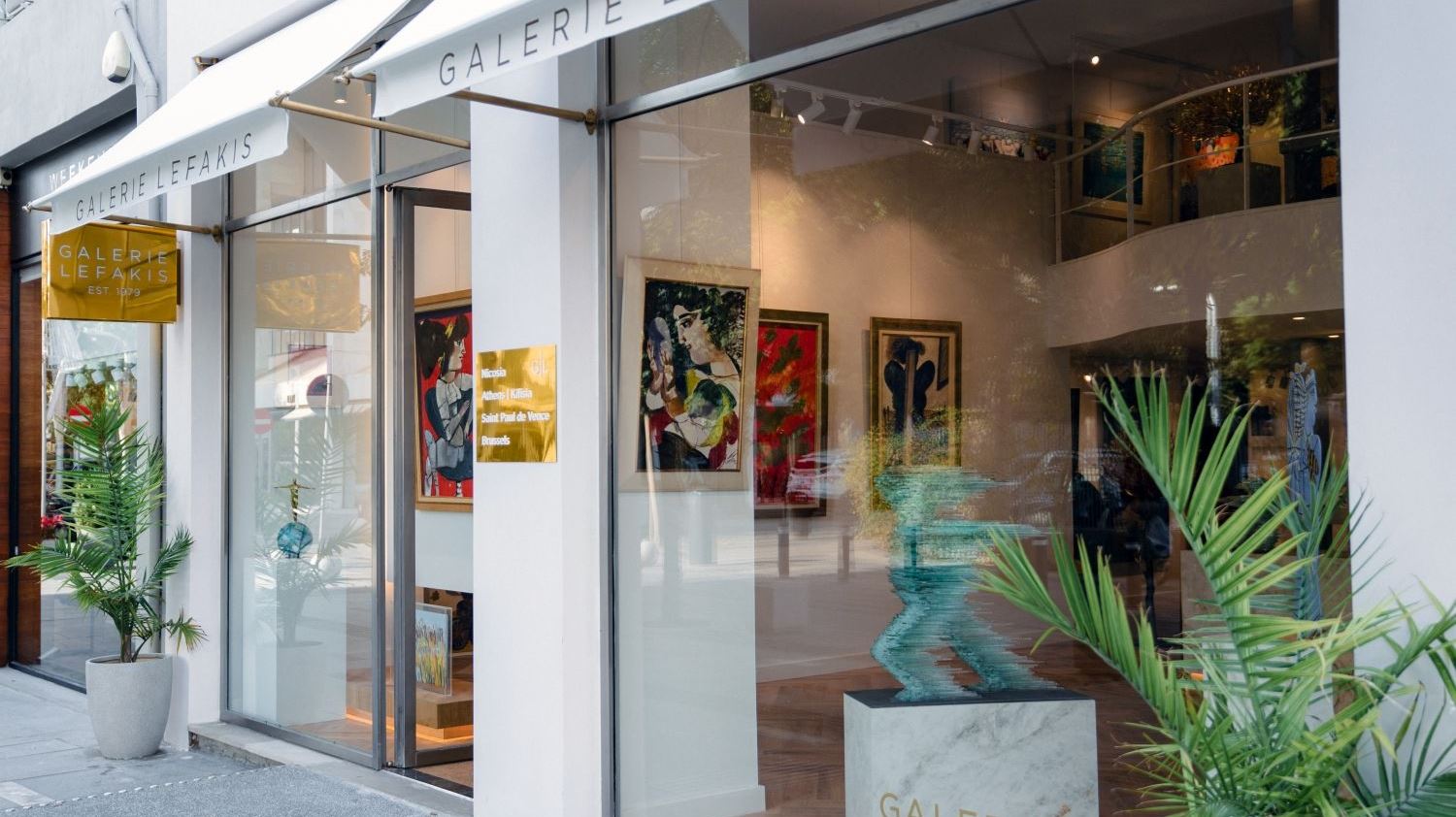 Η νέα Galerie Lefakis μόλις αναδύθηκε στο νησί της Αφροδίτης