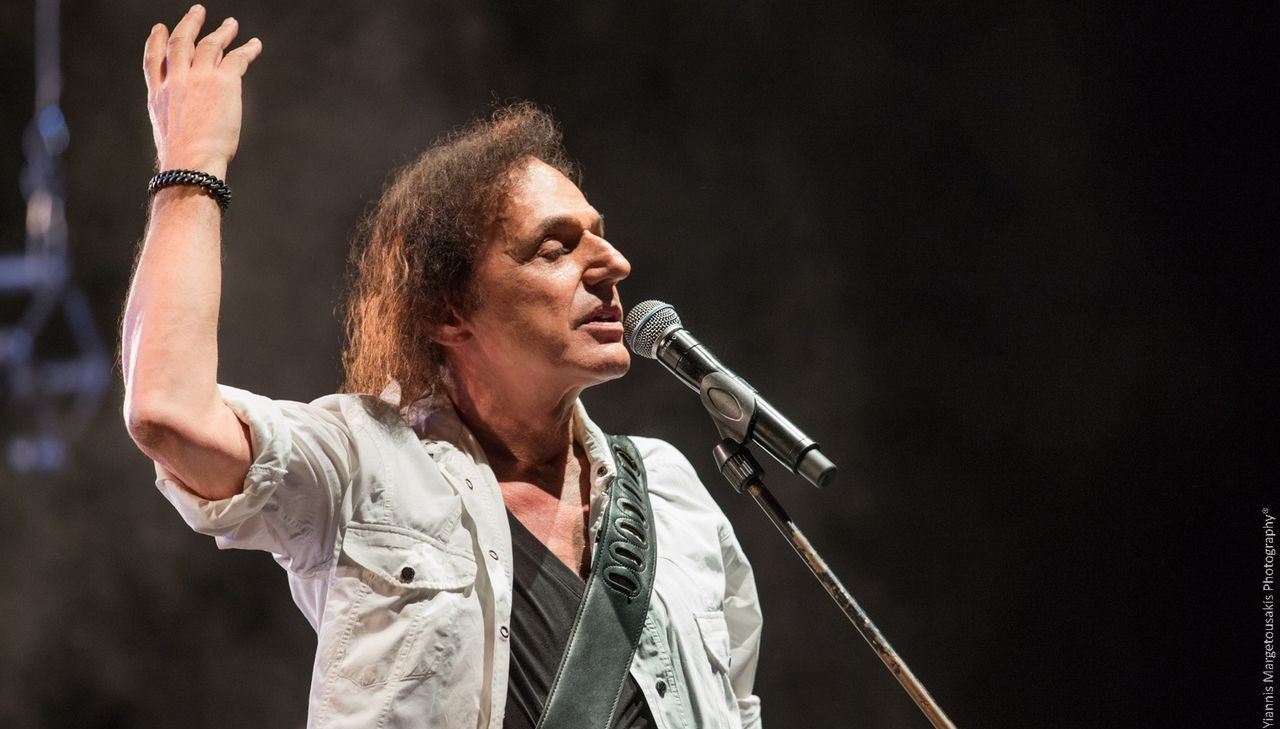 Μετρώντας αντίστροφα για τη μεγάλη live εμφάνιση του Βασίλη Παπακωνσταντίνου στην Πλατεία Νερού