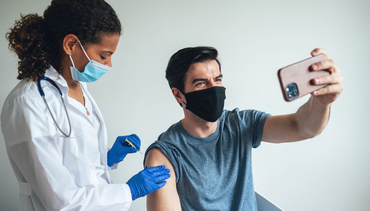 Για ποιους μπορεί να είναι απαραίτητη η τρίτη δόση του εμβολίου