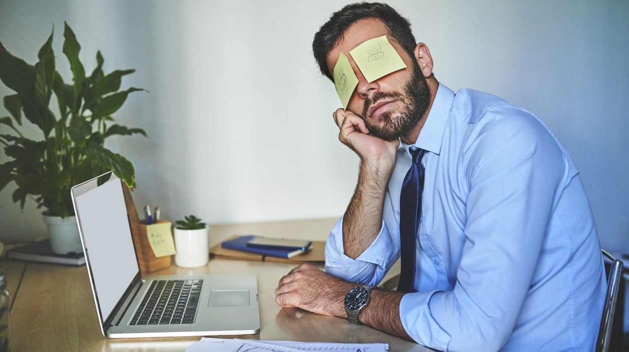 Κατατοπιστικότατος χάρτης δείχνει ποιες ηλικίες στην Ευρώπη δουλεύουν περισσότερο