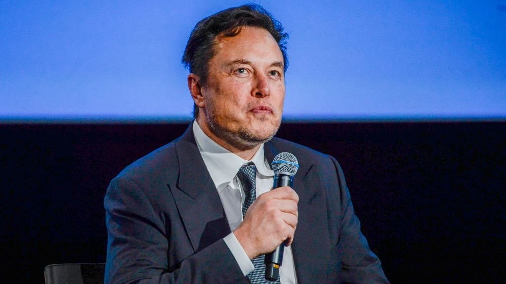 Ο Elon Musk προτείνει να εγκαταλείψει το Twitter σε δημοσκόπηση