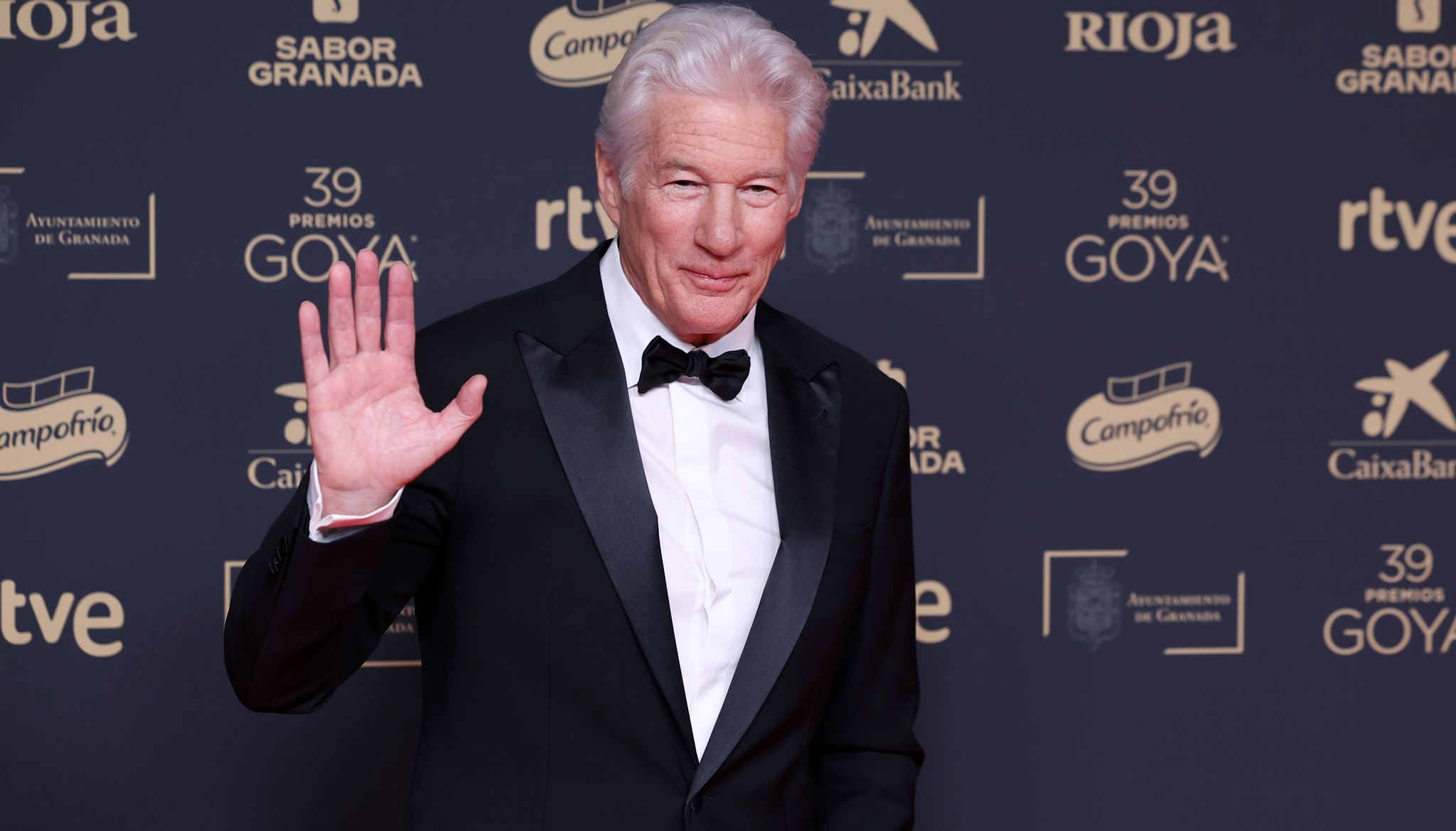 Τι κάνει ο Richard Gere για να δείχνει 20 χρόνια νεότερος