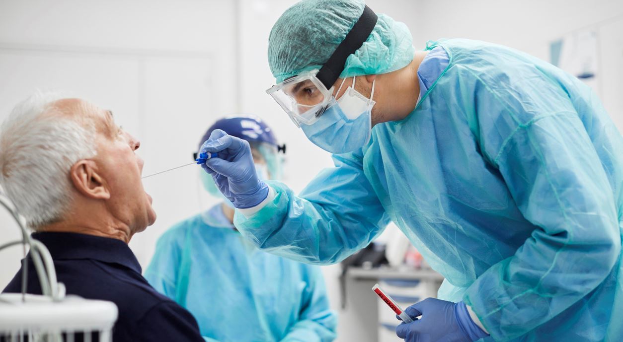 Κορονοϊός: Και στην Ελλάδα τα rapid test αντιγόνου με δείγμα σάλιου