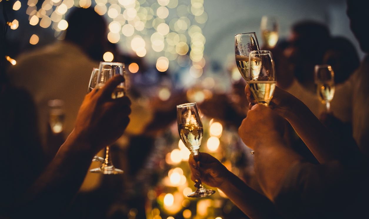 Αθηνόραμα Xmas Guide: Ο απαραίτητος οδηγός για Χριστούγεννα και Πρωτοχρονιά στην Αθήνα