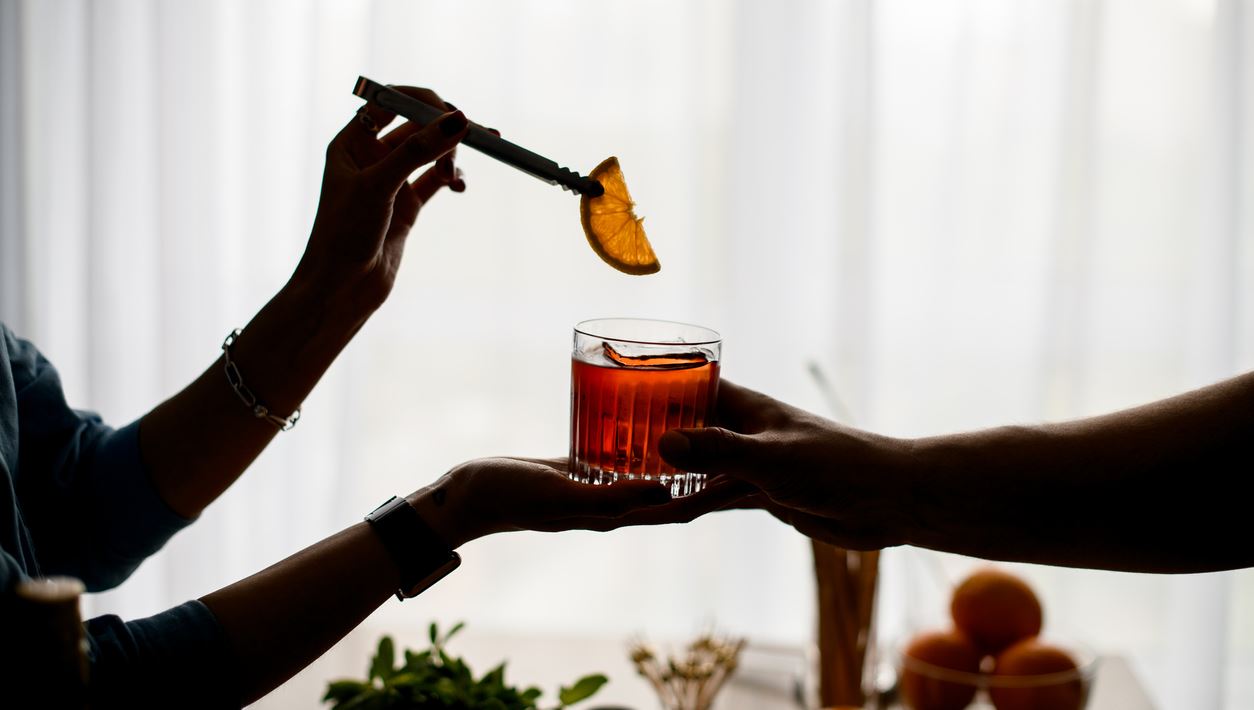 Χτίζοντας το τέλειο χριστουγεννιάτικο home bar