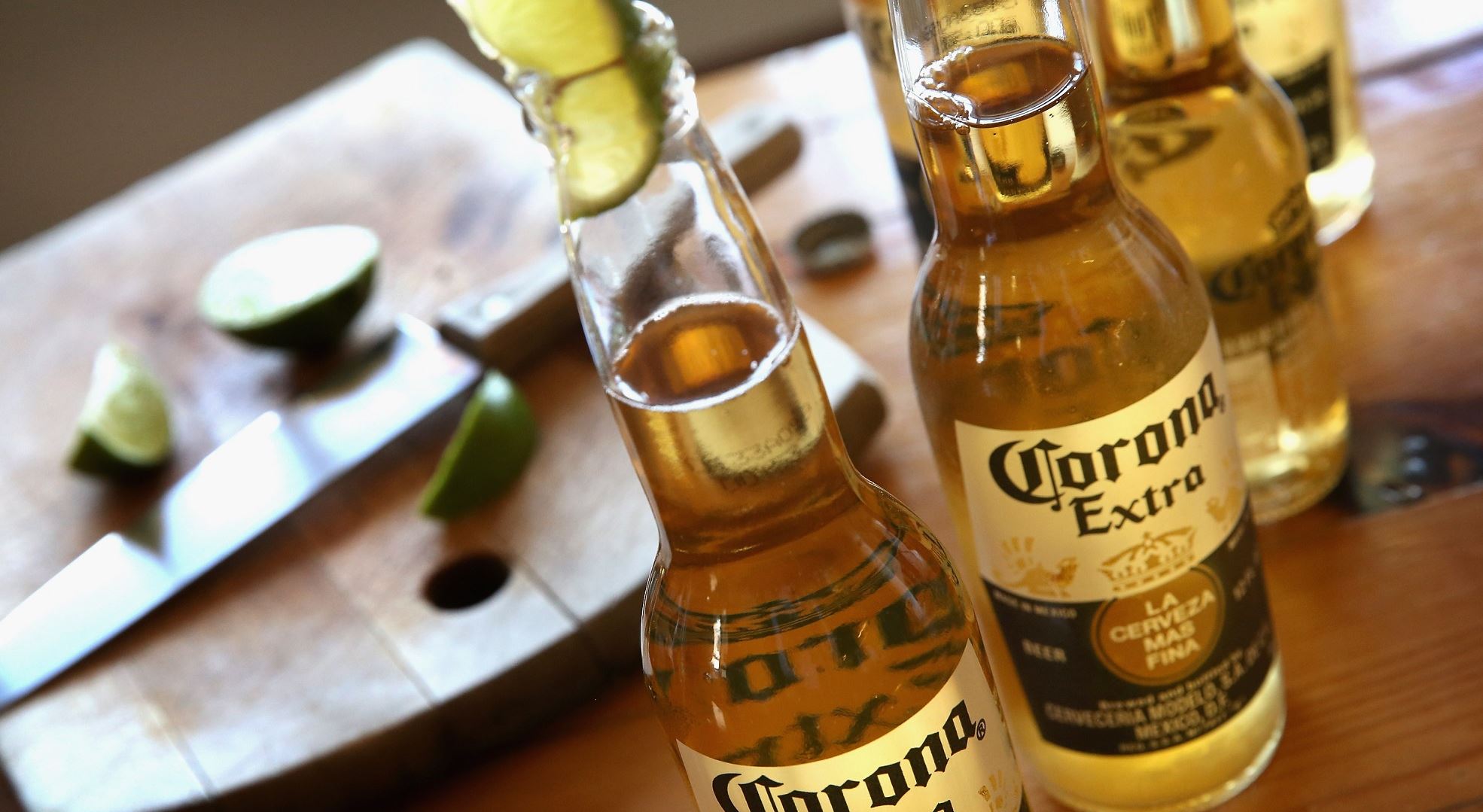 Ο κορονοϊός εξόντωσε και την μπύρα Corona