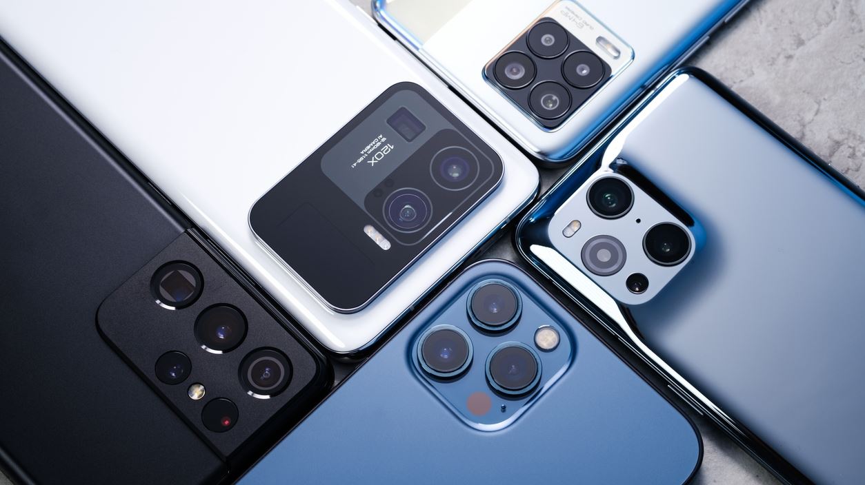 Η Samsung εκθρόνισε την Apple στην παγκόσμια αγορά smartphones