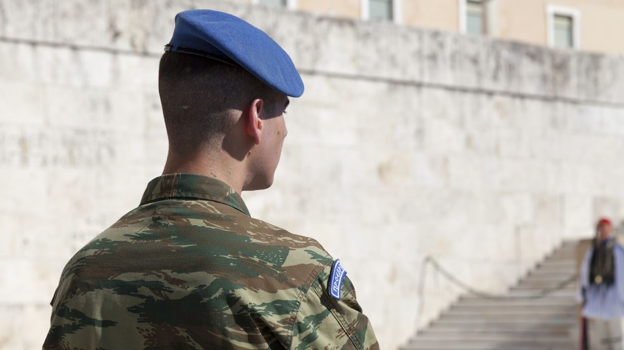 Τι ισχύει σε περίπτωση επιστράτευσης στην Ελλάδα - Ποιες ηλικίες δεν καλούνται