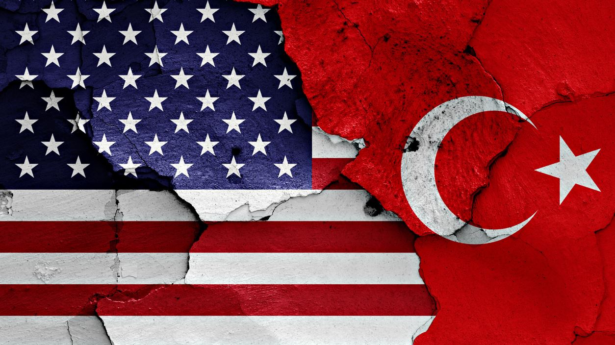 Foreign Policy: Σιωπηρή τιμωρία Erdoğan από τον Biden