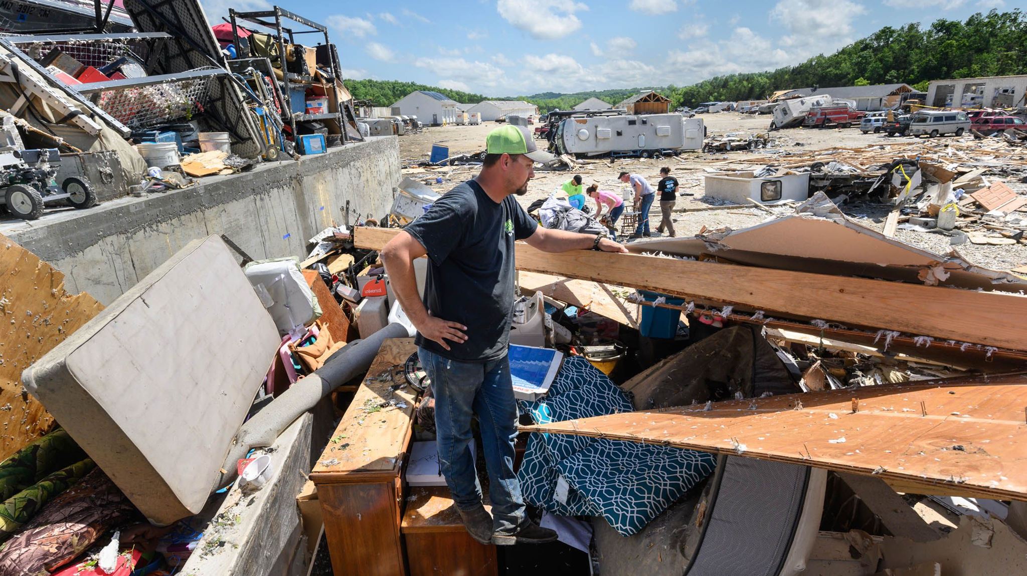 Ανεμοστρόβιλοι στις ΗΠΑ: Οι εικόνες της βιβλικής καταστροφής