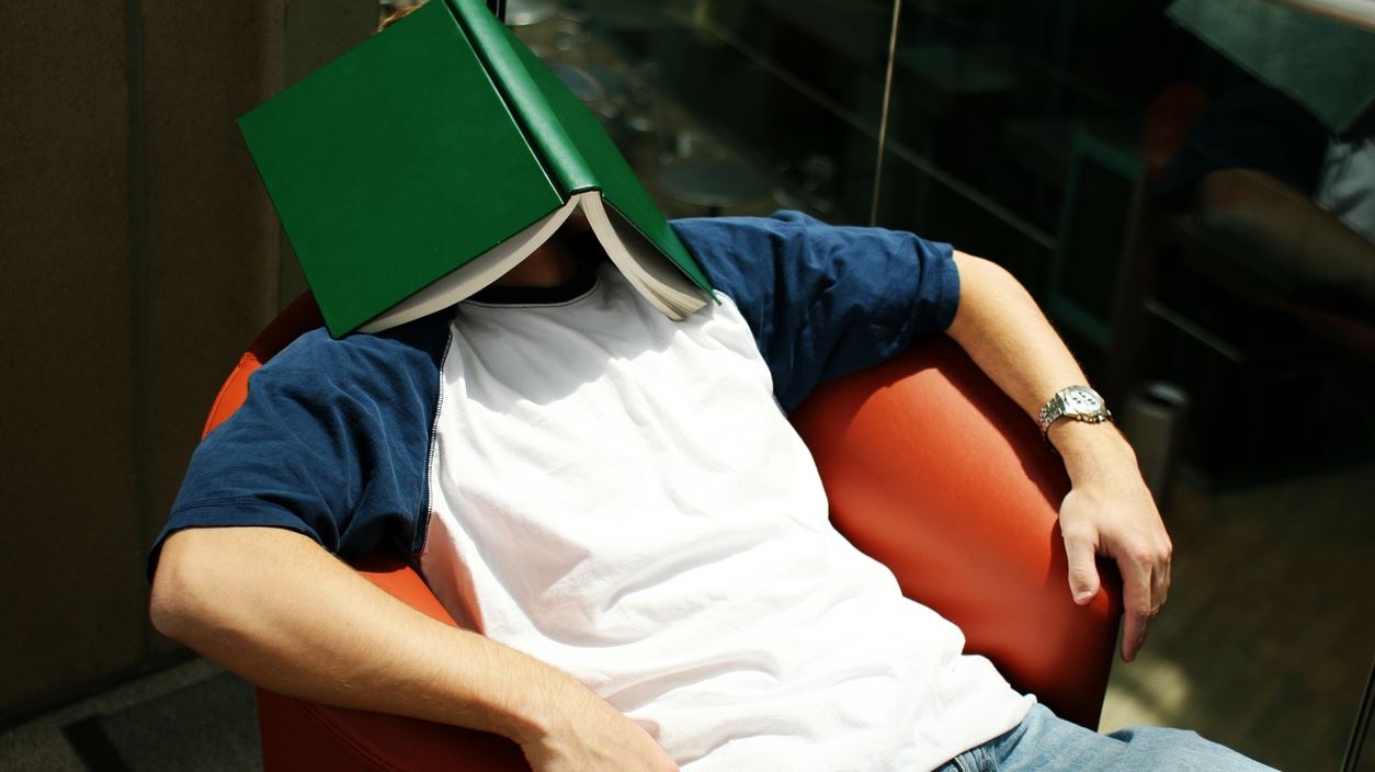 5 ερωτήσεις που πρέπει να κάνεις στον εαυτό σου όταν δεν είσαι παραγωγικός