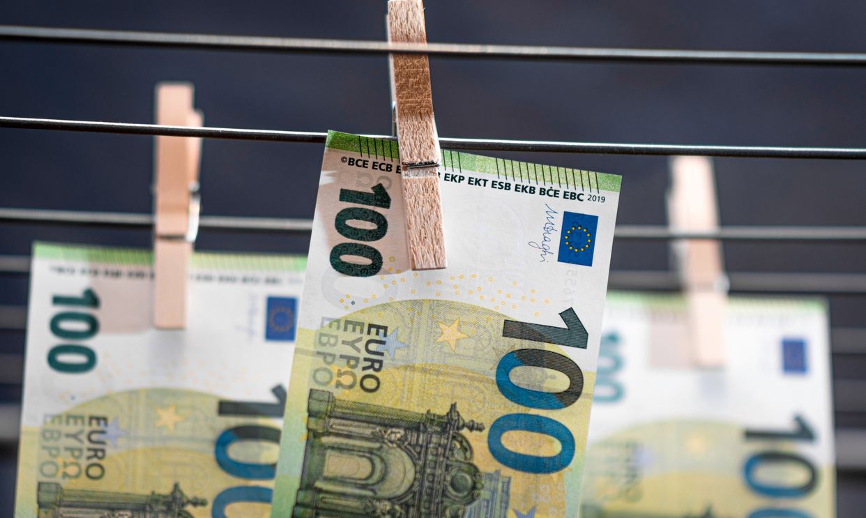 Η διαδρομή του παρανόμου χρήματος