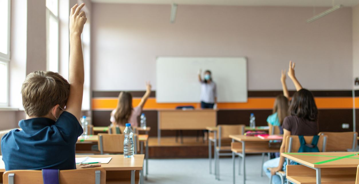 Με ποιο τρόπο θα ανοίξουν τα σχολεία τη Δευτέρα