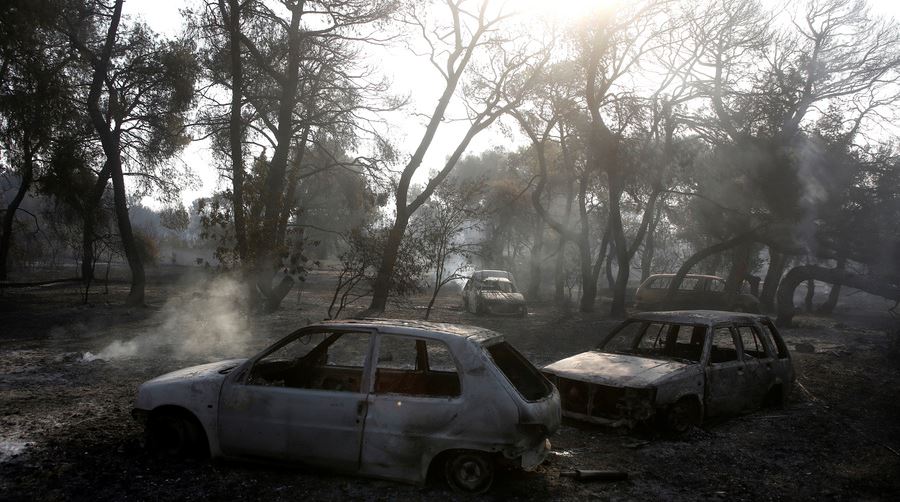 Η εξάπλωση της φωτιάς στη Βαρυμπόμπη σε 27"