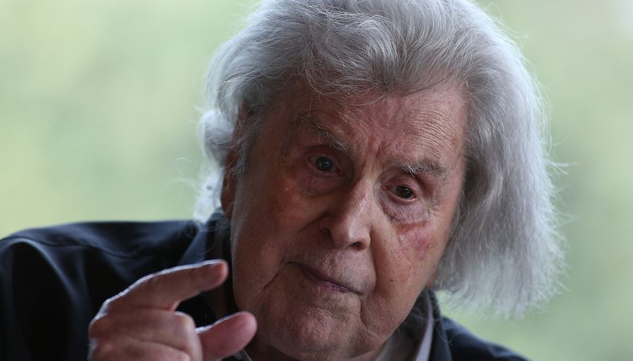 Έφυγε από τη ζωή ο Μίκης Θεοδωράκης