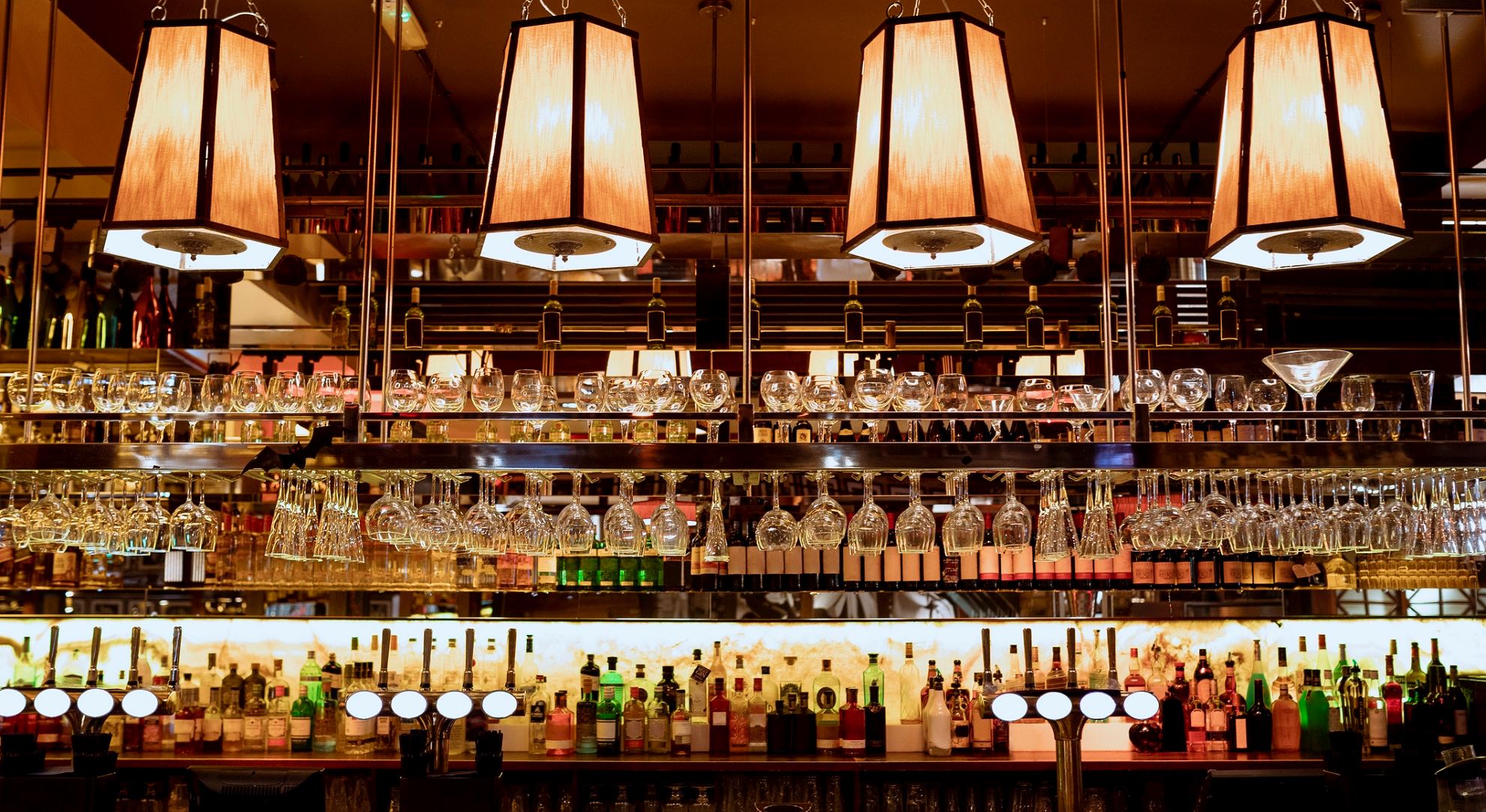 Το μικρότερο whisky bar στον κόσμο