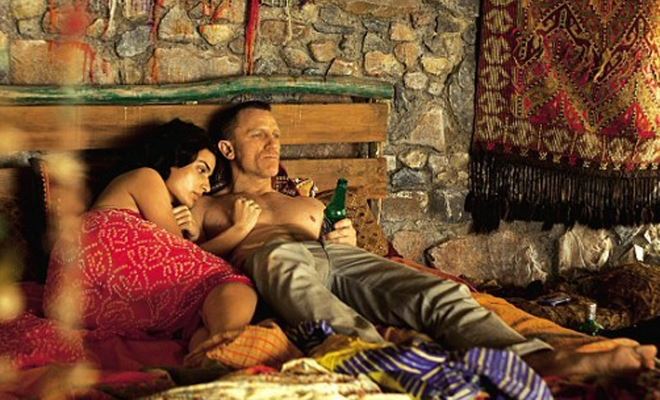 Όταν ο Daniel Craig θυμήθηκε την 007 σκηνή του με την Τόνια Σωτηροπούλου