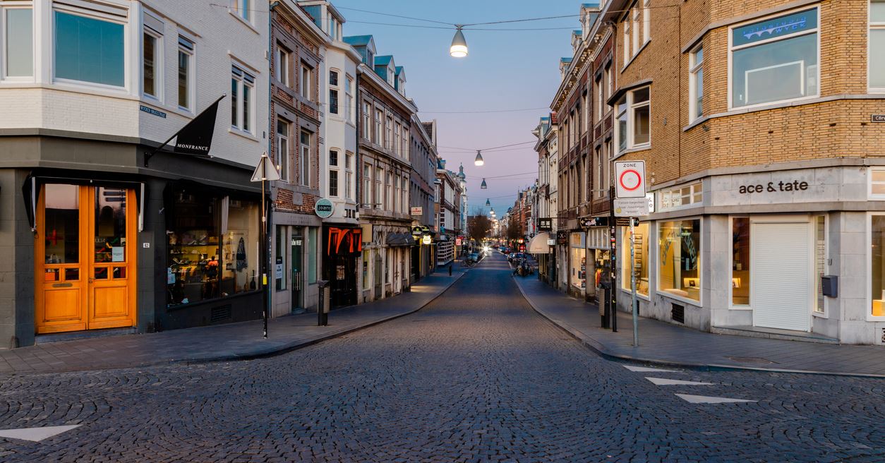 Τι κρύβεται πίσω από την έκρηξη κατά του lockdown στην Ολλανδία